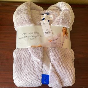 BRAND NEW Robe Plush Wrap